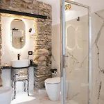 & Luxury בית הארחה