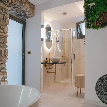 & Luxury בית הארחה קורליאונה